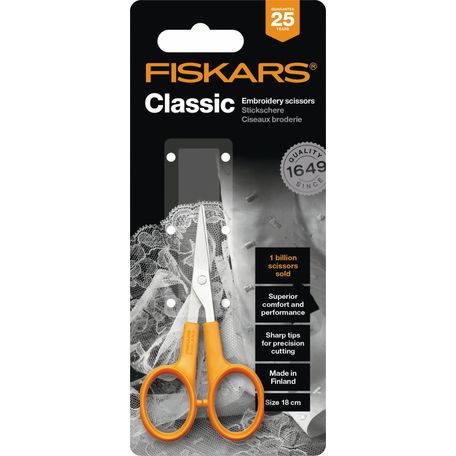 Fiskars Scissors: Classic: Needlework: Straight: 10cm - F9807