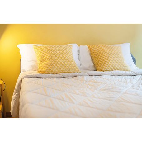 Natural Cotton Wadding: White: 27m x 244cm